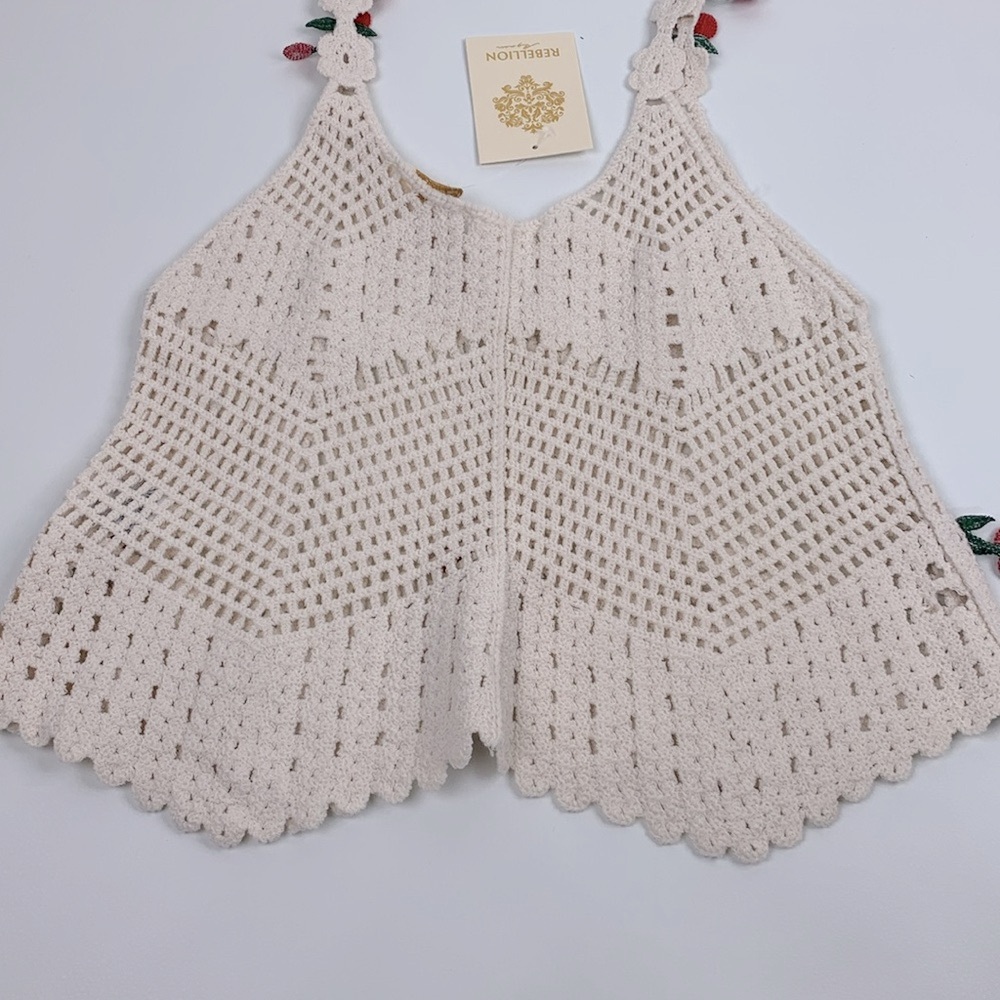 Rebellion Crochet knit Cherry design Tank Top Creme Red green Size Medium NWT - Picture 10 of 14